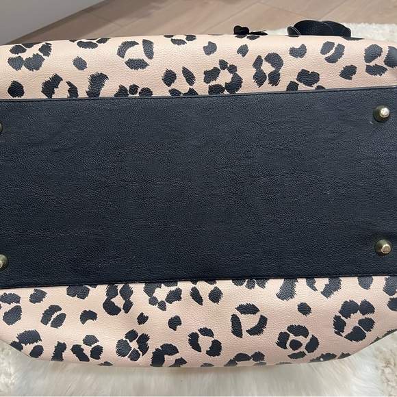 Betsey Johnson Cheetah Overnight Bag - Picture 7 of 8